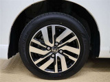 165/65R14タイヤ&純正アルミホイール付です。