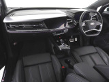 Audiのインテリアはエクステリア同様、優れたデザイン性とクオリティ、そして機能性を兼ね備えております。