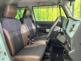 運転席シート廻りは使用感も少なく、良好な状態となっています。丁寧に使われていたことがよくわかりますね。