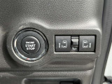 両側パワースライドドア付きだから、狭い駐車スペースなどでの 乗り降りラクラク!小さなお子さまのいるご家庭には嬉しい装備。