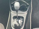 無段変速が魅力のCVT車です。発進から加速までアクセルを一定にして走ることで滑らかに走ります。車内も静かで振動もごくわずか!!CVT車もATの一種なので、もちろんAT限定免許で運転OKです!