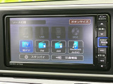 地デジやFM・AM、Bluetooth AUDIOなどのソースが一覧で表示され、選びたい項目を見つけやすい画面です。音楽やラジオなど、日常の移動に合わせて利用できます。