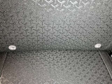 ISOFIXはシートベルトを使わずに簡単にチャイルドシートとクルマの固定金具を連結する取り付け方法です。