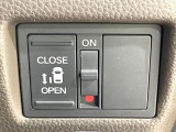 【パワースライドドア】スマートキーや運転席のスイッチでスライドドアの開閉が可能♪電動だから力を入れてドアを開ける必要が無く、小さいお子様でも、重い荷物を持っている時もラクに開け閉めできます♪