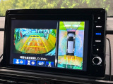 【マルチビューカメラシステム】専用のカメラにより、上から見下ろしたような視点で360度クルマの周囲を確認することができます☆死角部分も確認しやすく、狭い場所での切り返しや駐車もスムーズに行えます。