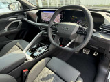 洗練された機能性の高いインテリア。長く使っても飽きないデザインがAudiです。触感にもこだわっております。