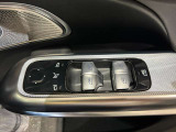 メモリー付き電動シートも装備されておりますのでシート位置を3パターン記憶できます。