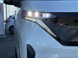 【 LEDヘッドライト 】 青色発光ダイオードを発明した日本人がノーベル賞を受賞し、LEDライトが開発されました。明るく長寿命のライトです。体感して下さい。明るいライトです!