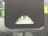 【スマートアシスト】走行中に前方の車両等を認識し、衝突しそうな時は警報とブレーキで衝突回避と被害軽減をアシスト。より安全にドライブをお楽しみいただけます。