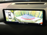 【360&deg;ビューモニター】専用のカメラにより、上から見下ろしたような視点で360度クルマの周囲を確認することができます☆死角部分も確認しやすく、狭い場所での切り返しや駐車もスムーズに行えます。