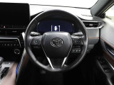各操作スイッチなどもハンドルから手を放すことなく操作可能で安全運転に支援いたします!