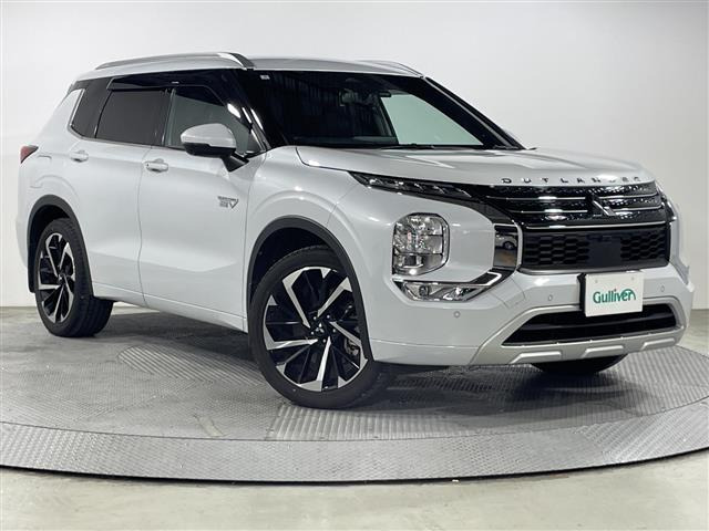 アウトランダー PHEV 2.4 P 4WD 本革シート
