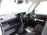 ダイハツのお店では、ダイハツ車を知り尽くしたプロフェッショナルが、専用の診断機器を使って各システムを点検しております。