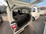 ☆お車についた傷やヘコミ、事故の修理もハヤシにお任せください。自社鈑金工場で修理ができますの安心です☆