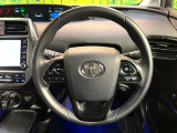 【純正革巻きステアリング】上質な革を使用することで、手にしっかり馴染みとても運転しやすいハンドルです♪