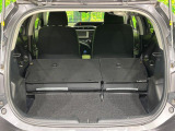 普段のお買い物や通勤、送迎等に十分な荷室スペースを確保しております。セカンドシートを倒すと、大きな荷物の積載も可能です♪