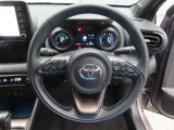 ぜひ展示車の運転席に座ってみてください。