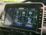 ラジオやテレビ、Bluetooth Audio、USBなど、選択できる音源が画面に並びます。使いたい項目を見つけやすく、気分や利用シーンに合わせて車内の音楽環境を切り替えられるのが便利です。