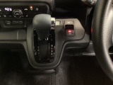 ホンダ系ディーラーで販売される全てのホンダ車なら、ホッと保証(無料)がついています。エアコン、純正オーディオを始め、エンジン、足廻りまでカバー。初回1ヵ月点検も無料で実施致します。