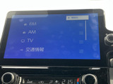 FM・AMラジオやテレビ、交通情報などの項目が画面に並び、用途に合わせて選べます。表示が整理されているため内容を確認しやすく、移動中の情報収集にも役立ちます。