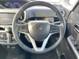 【ステアリングスイッチ】運転中、前方から目線をそらすことなく、オーディオ等の操作が可能な便利機能!安心&快適なドライブを演出してくれます♪