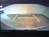 バックモニター付き。 車両後方の映像が画面に表示されるので、車庫入れが苦手な人も安心です。ただし、目視確認もお忘れなくお願いいたします。