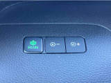 ECON・燃費のいい運転時にはメーター内の証明がグリーンに。クルマ全体を低燃費モードにします、あなたのエコ運転を、あの手この手でサポートします。
