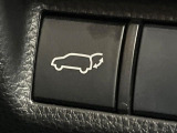 【パワーバックドア】スマートキーや運転席のボタンを押すだけでリアゲートが自動で開閉します!荷物を持っている時や、高い位置にあるバックドアを閉める際に便利な機能です♪