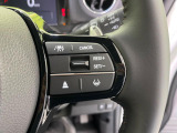 【アダプティブクルーズコントロール】高速道路での長距離走行が楽に!!自動で速度を保つクルーズコントロールが、衝突軽減システムと連携し、前方の車両を感知して車間を保つように速度調節してくれます!!