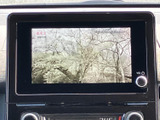 テレビ映像を表示できる画面を備えており、停車中の休憩時間などに番組を視聴できます。操作は画面から行えるため、移動の合間に映像を楽しみたい方にも便利です。