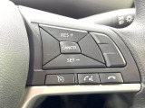 【クルーズコントロール】高速道路もラクラク走行。アクセルを離しても一定速度で走行ができ、長距離運転時の負担を軽減!加速・減速も簡単なスイッチ操作で調整できます。