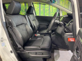 運転席シート廻りは使用感も少なく、良好な状態となっています。前オーナー様が丁寧に使っていたことがよくわかりますね。