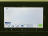 交通情報やFM、AM、TV、Bluetoothオーディオなどの選択肢を画面で確認できます。使いたい音源や情報に合わせて切り替えられ、日常の移動時にも便利に活用できます。