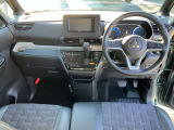 デリカミニ T プレミアム 4WD 