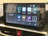 高精細で見やすいHDディスプレイを採用。スマートフォン連携機能はApple Carplay、Android Autoの2つの規格に対応しています。
