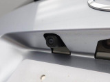 バックの苦手な初心者や女性にうれしいバックモニター 運転席の死角になる真後ろが確認できます。 (^^♪