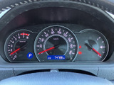 視認性の高いメーター類が、運転をサポートします。必要な情報をひと目で確認でき、安全なドライブに貢献。走行距離も確認できますね。