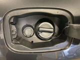 店でお車をご購入のお客様はオーナー様専用保険「メルセデス・ベンツ保険」にご加入頂けます。飛来物によるフロントガラス破損やパンクによるタイヤ交換の際に、修理費用の一部をお支払いしております。