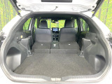 【パワーバックドア】スマートキーや運転席のボタンを押すだけでリアゲートが自動で開閉します!荷物を持っている時や、高い位置にあるバックドアを閉める際に便利な機能です♪