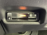 ETC車載器を装備しており、ETCカードを利用した料金所の通過に便利です。一般レーンでの支払いの手間を減らし、高速道路や有料道路を利用するお出かけをスムーズにサポートします。