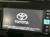 【純正ナビ】人気の純正ナビを装備しております。ナビの使いやすさはもちろん、オーディオ機能も充実!キャンプや旅行はもちろん、通勤や買い物など普段のドライブも楽しくなるはず♪