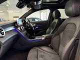 <メルセデスの認定中古車「サーティファイドカー」には、最大100項目にも及ぶ点検・整備項目が設定されています>