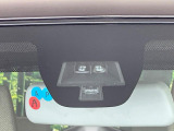【スズキ レーダーブレーキサポート】走行中に前方の車両等を認識し、衝突しそうな時は警報とブレーキで衝突回避と被害軽減をアシスト。より安全にドライブをお楽しみいただけます。
