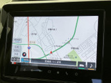 画面には周辺の道路や現在地が表示され、目的地までの道順確認に役立ちます。タッチ操作で画面を切り替えられ、日常のお出かけをスムーズに支えます。