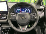 【レーダークルーズコントロール】高速道路での長距離走行が楽に!!自動で速度を保つクルーズコントロールが、衝突軽減システムと連携し、前方の車両を感知して車間を保つように速度調節してくれます!!