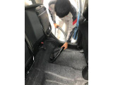 納車スペースも御座います。万が一、ご納車の際に天候が悪くても雨等しのげるようになっております。