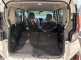 積載性が広がるシートアレンジ。倒し方や可動域、荷室の広がりが分かり、使い道を想像できます。