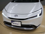 LEDヘッドライトです。デザイン性がよくとても明るいので、夜間の走行や悪天候でも安心です。しかも長寿命!