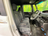 運転席シート廻りは使用感も少なく、良好な状態となっています。丁寧に使われていたことがよくわかりますね。