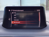Bluetoothに接続することで、スマートフォンに入っている音楽アプリを車内で楽しめたり、通話が出来ます♪